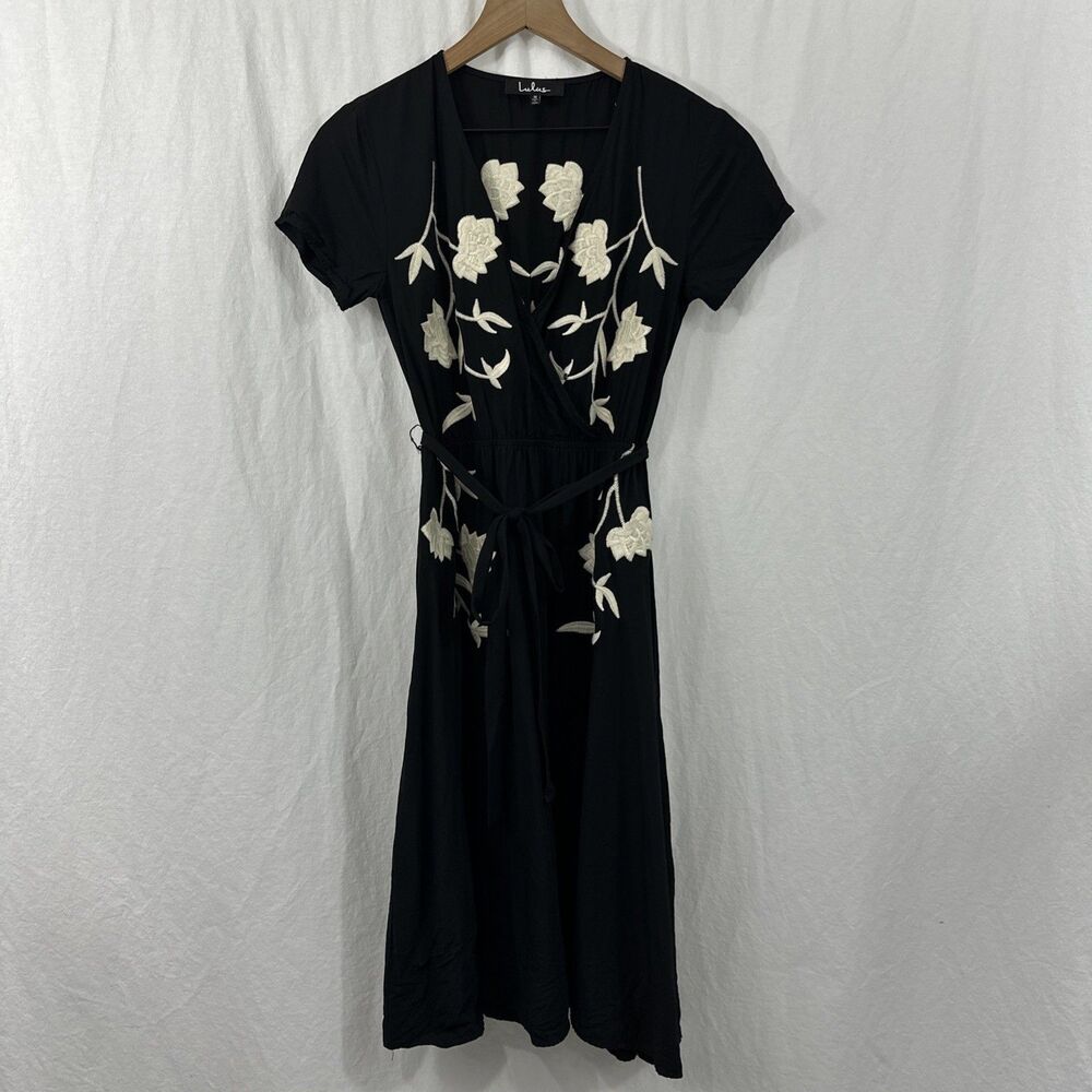 Lulus Black Cream Embroidered Belted Midi Dress Womens Sz M Wedding Feminine